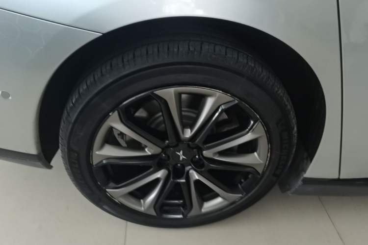 Used XPeng P7 2020 670E Right Rear Wheel Hub