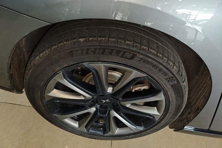 Used XPeng P7 2020 670N Right Rear Wheel Hub