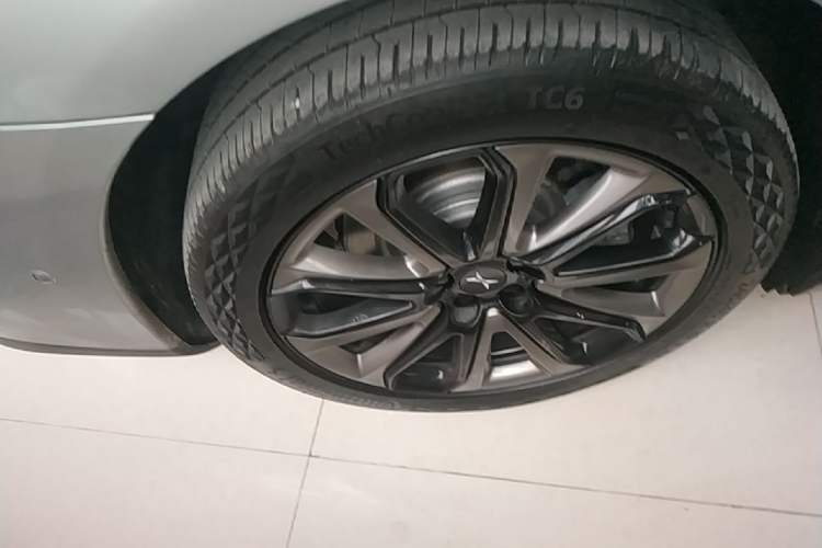 Used XPeng P7 2020 670N Right Rear Wheel Hub
