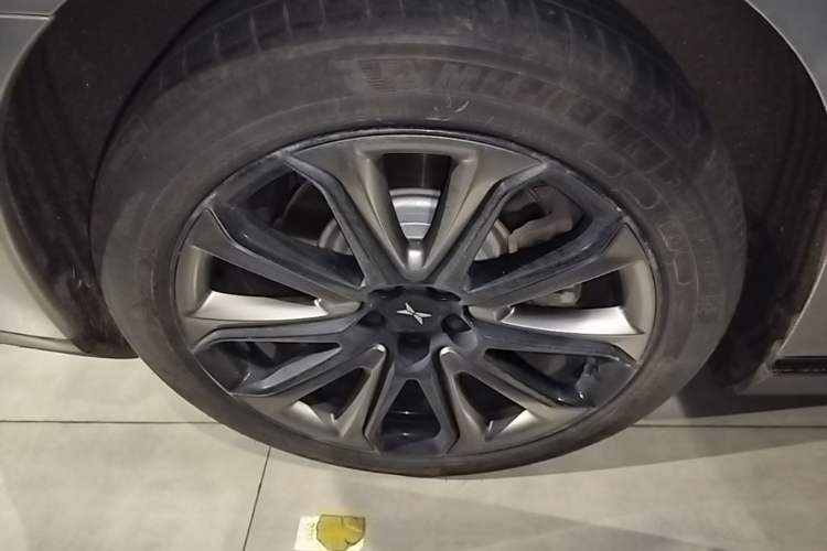 Used XPeng P7 2020 586E Right Rear Wheel Hub