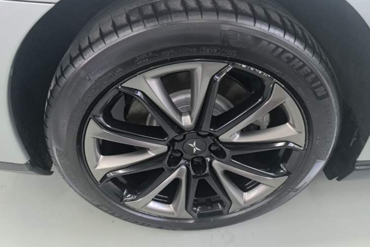 Used XPeng P7 2020 670N Right Rear Wheel Hub