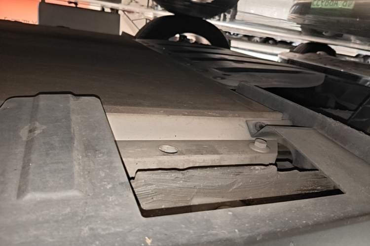 Used XPeng P7 2020 670E Right Side Sill