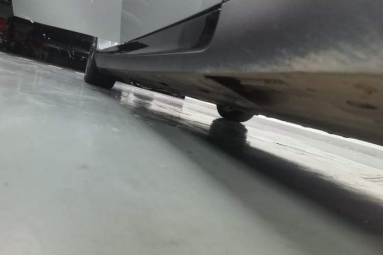 Used XPeng P7 2020 706G Right Side Sill