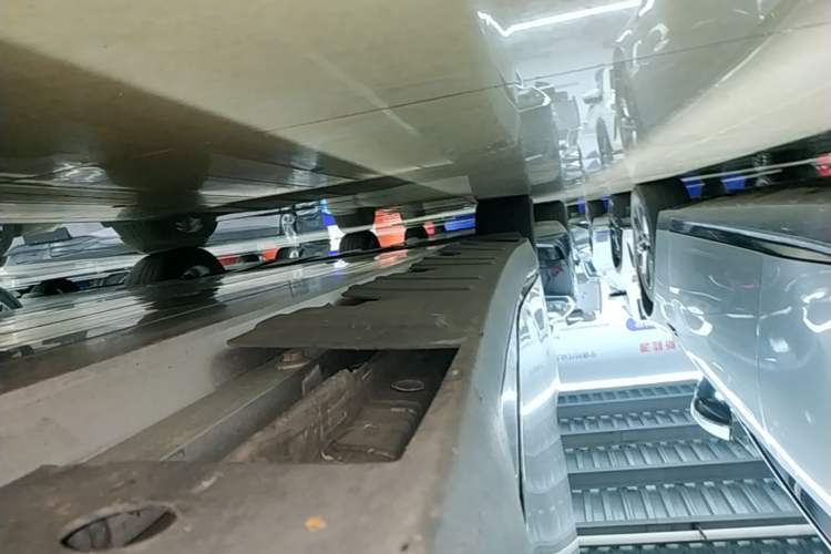 Used XPeng P7 2020 586N Right Side Sill