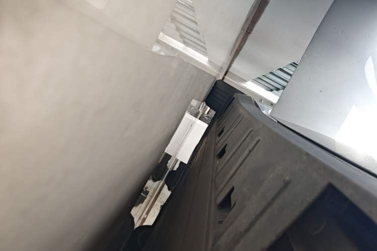 Used XPeng P7 2020 586N Right Side Sill