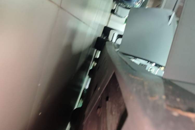 Used XPeng P7 2020 670N Right Side Sill