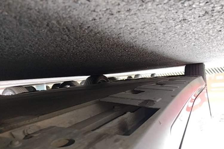 Used XPeng P7 2020 562E Performance Edition Right Side Sill