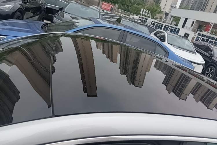Used XPeng P7 2020 Rear-Drive Long-Range Smart Drive Version Roof