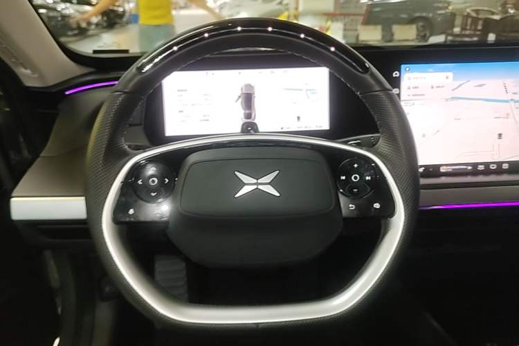 Used XPeng P7 2020 670E Steering Wheel