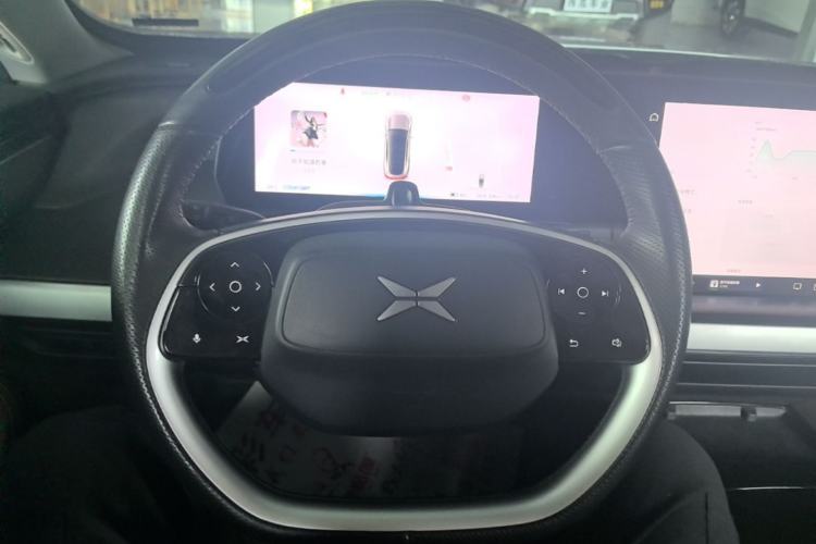 Used XPeng P7 2020 Rear-Drive Long-Range Smart Drive Version Steering Wheel