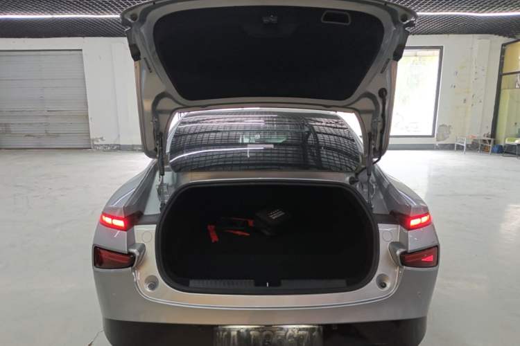 Used XPeng P7 2020 670E Trunk