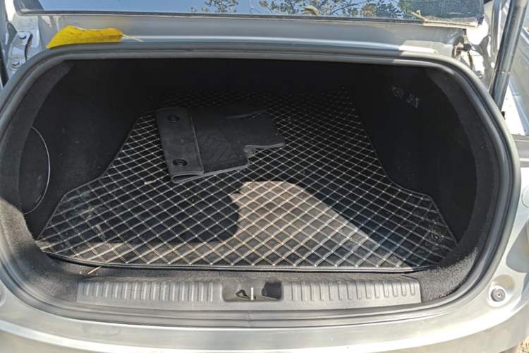 Used XPeng P7 2020 562N Performance Edition Trunk