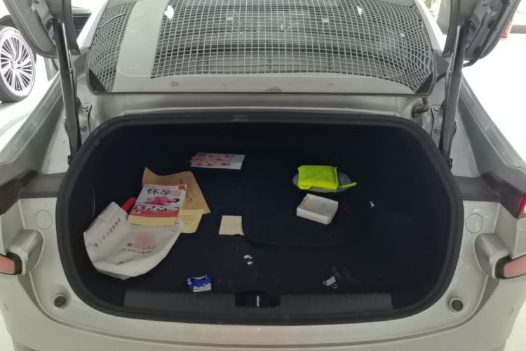 Used XPeng P7 2020 562E Performance Edition Trunk