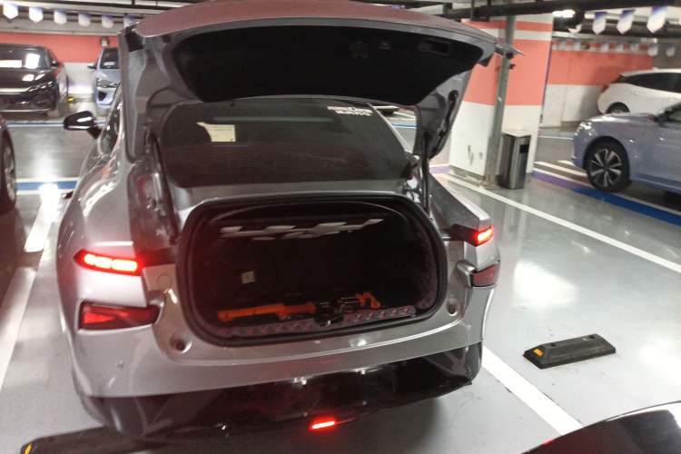 Used XPeng P7 2020 706G Trunk