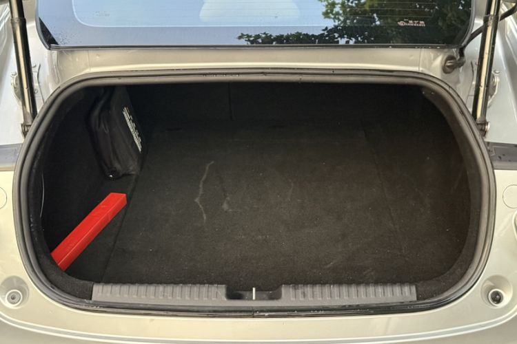 Used XPeng P7 2020 670N Trunk