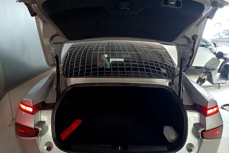 Used XPeng P7 2020 586N Trunk