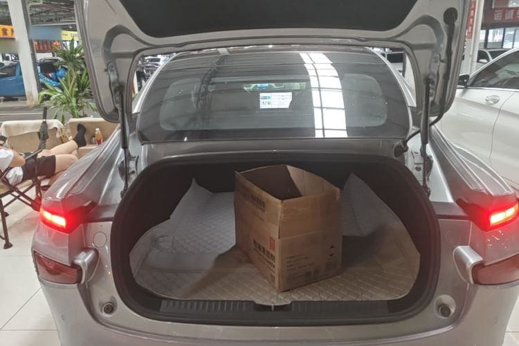 Used XPeng P7 2020 706G Trunk