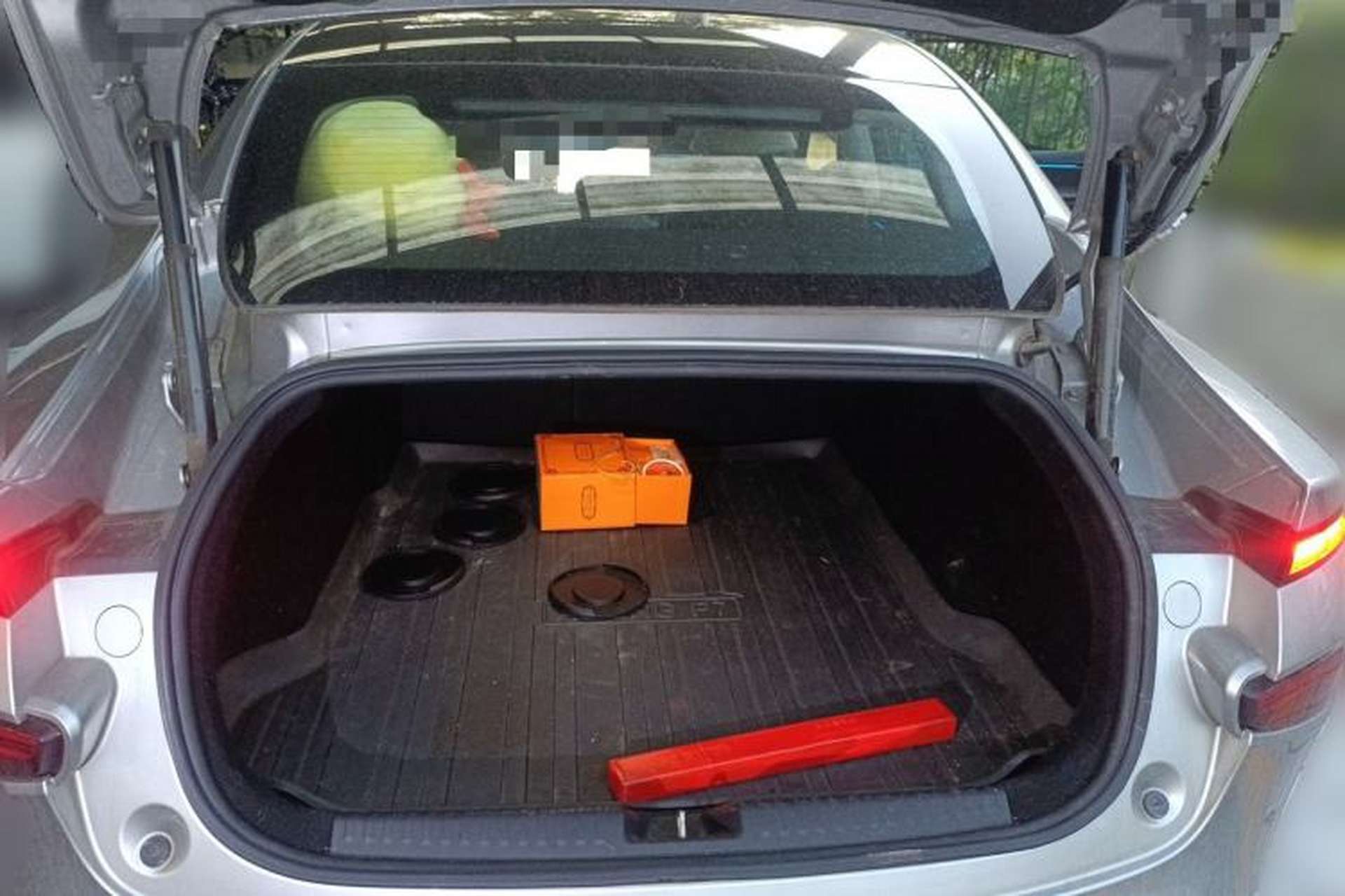 Used XPeng P7 2020 586N Trunk
