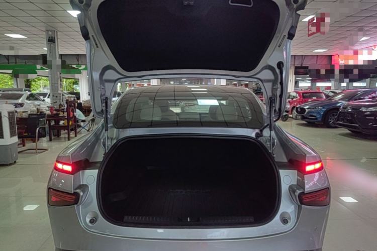 Used XPeng P7 2020 586E Trunk