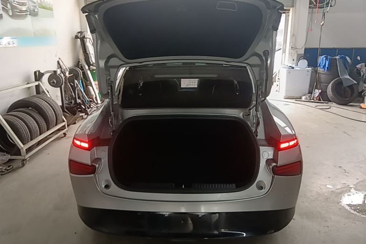 Used XPeng P7 2020 586N Trunk