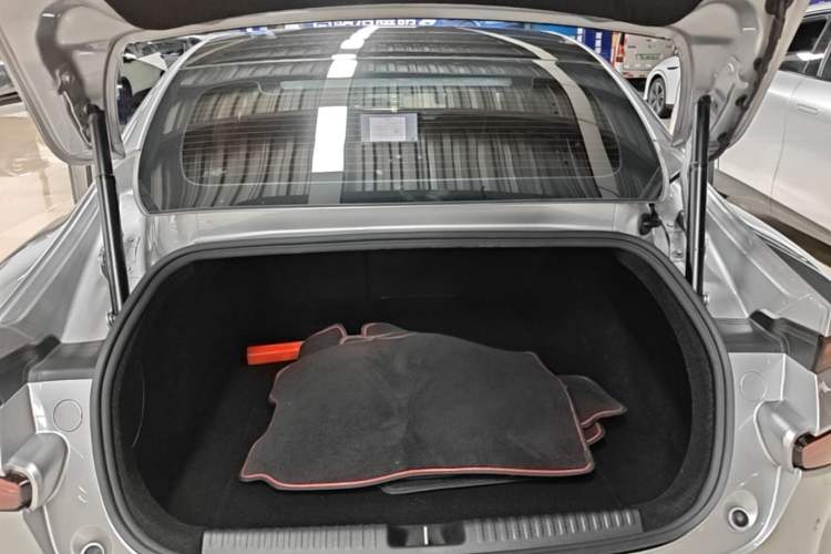 Used XPeng P7 2020 670N Trunk