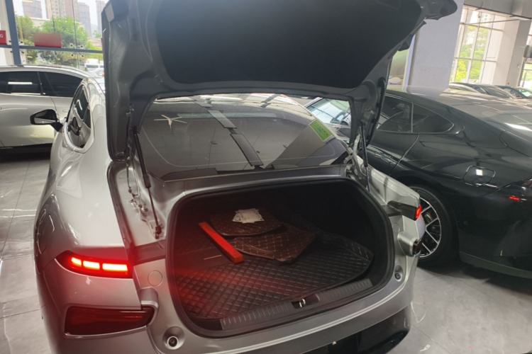 Used XPeng P7 2020 670N Trunk