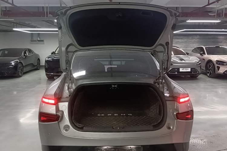 Used XPeng P7 2020 670N Trunk