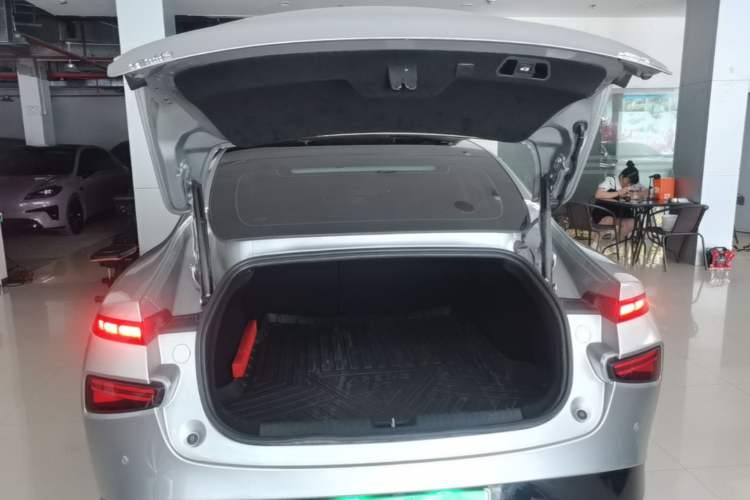 Used XPeng P7 2020 670E Trunk