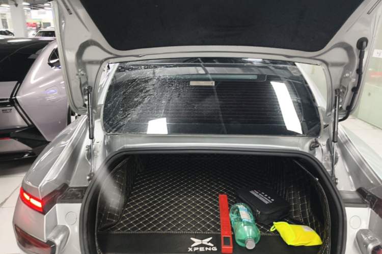Used XPeng P7 2020 586E Trunk