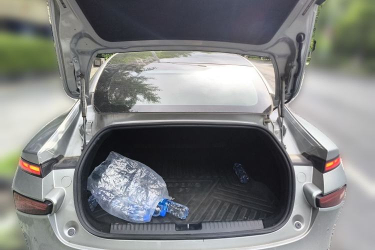 Used XPeng P7 2020 670N Trunk
