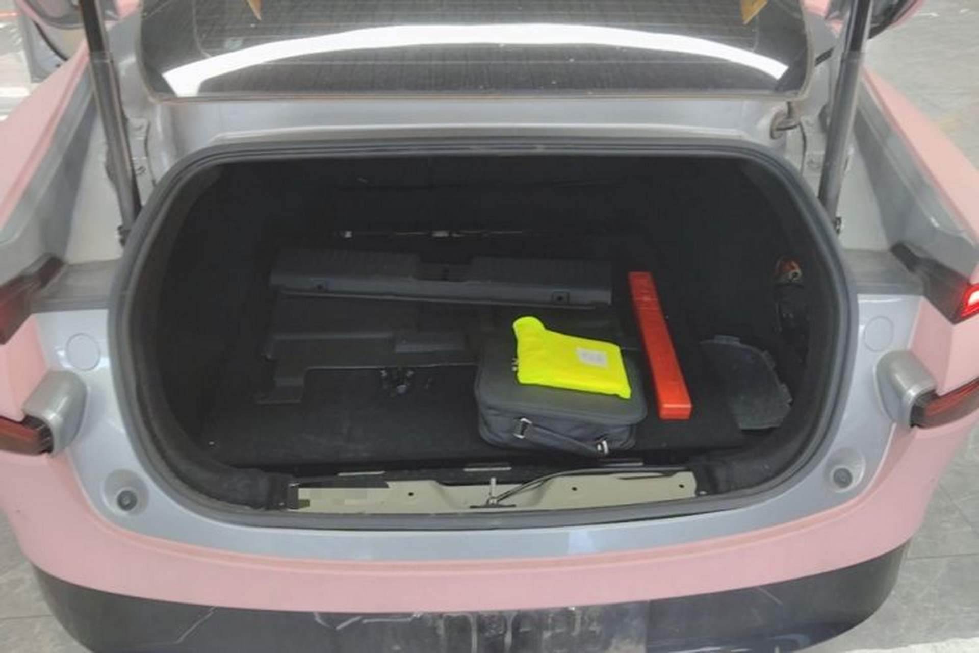 Used XPeng P7 2020 Rear-Drive Long-Range Smart Drive Version Trunk