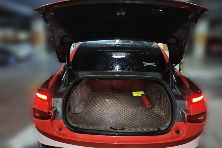 Used XPeng P7 2020 670N Trunk