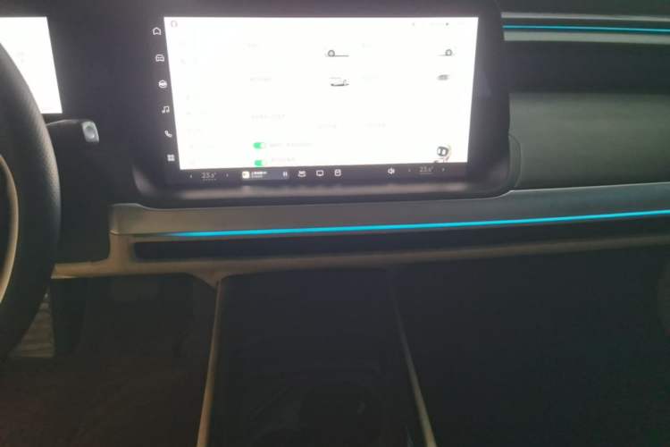 Used XPeng P7 2020 670N Audio And AC Panel