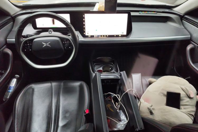 Used XPeng P7  Center Console