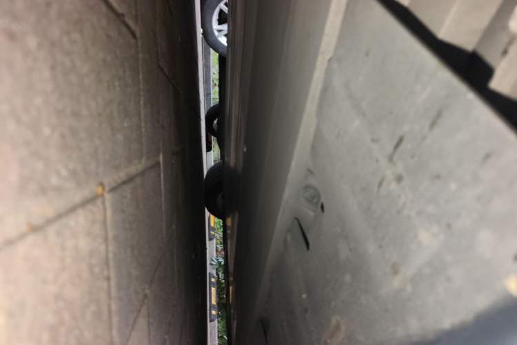 Used XPeng P7 2020 586N Chassis Front Left