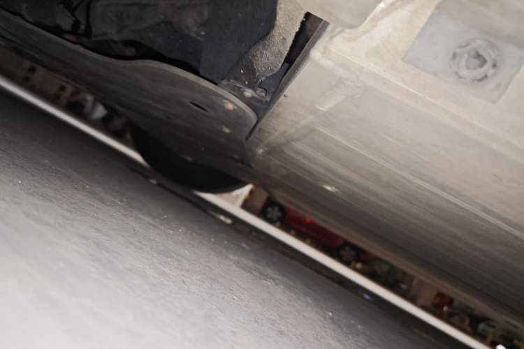 Used XPeng P7 2020 586N Chassis Front Left
