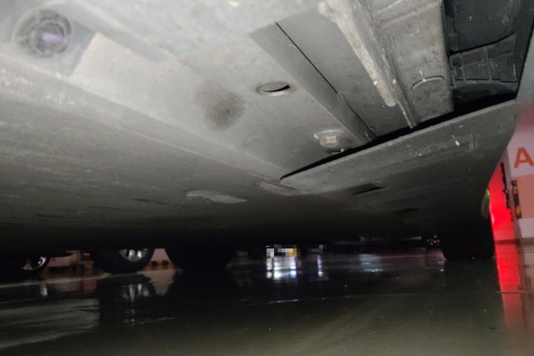 Used XPeng P7 2020 670N Chassis Front Left