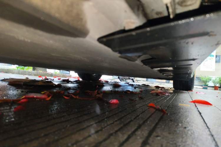 Used XPeng P7  Chassis Front Left