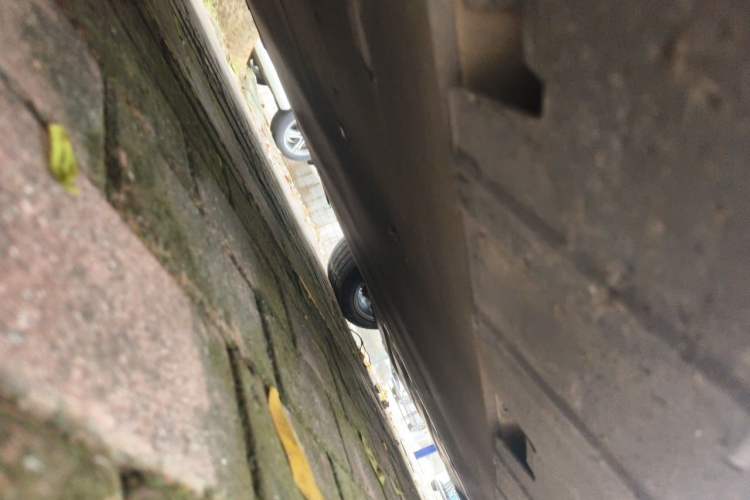 Used XPeng P7 2020 670N Chassis Front Left