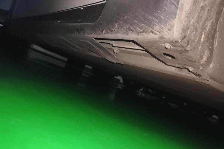 Used XPeng P7 2020 586N Chassis Front Right