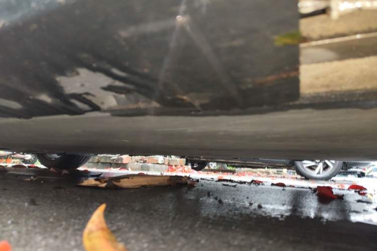 Used XPeng P7  Chassis Front Right