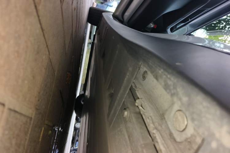 Used XPeng P7 2020 586N Chassis Rear Left