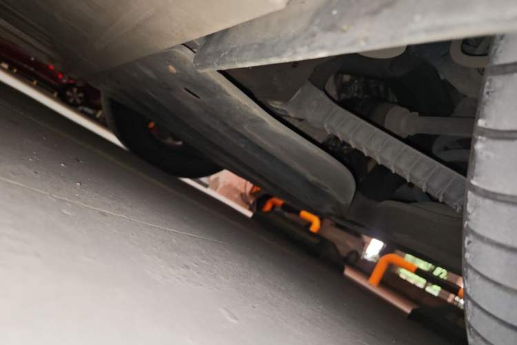 Used XPeng P7 2020 586N Chassis Rear Left