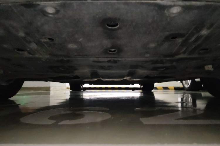 Used XPeng P7 2020 670N Chassis Rear