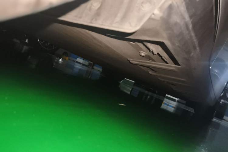 Used XPeng P7 2020 586N Chassis Rear Right