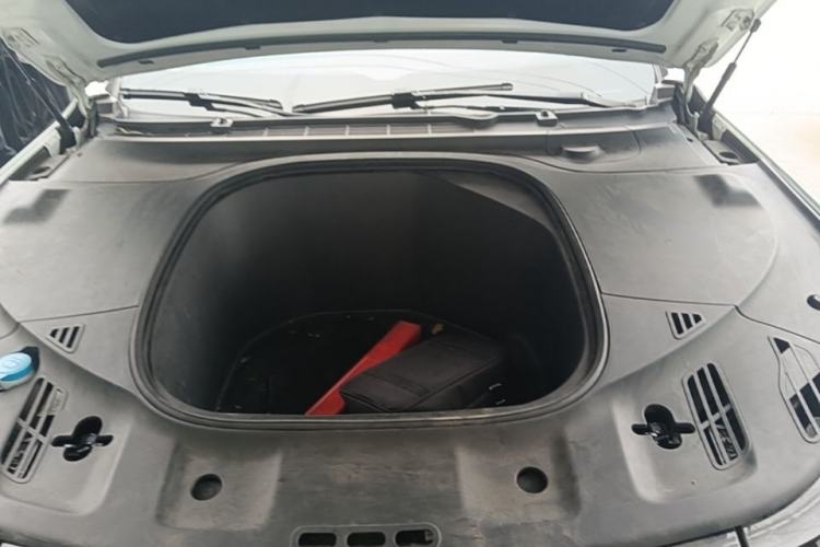 Used XPeng P7 2020 670N Engine Bay