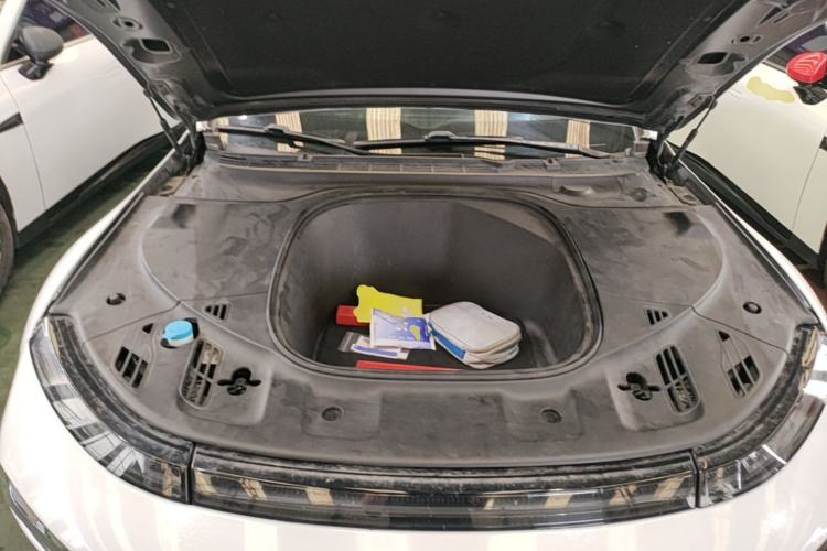 Used XPeng P7 2020 670E Engine Bay