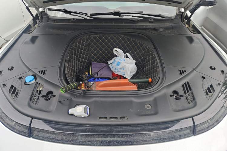 Used XPeng P7 2020 670E Engine Bay