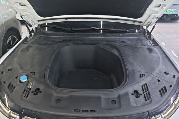Used XPeng P7 2020 670E Engine Bay