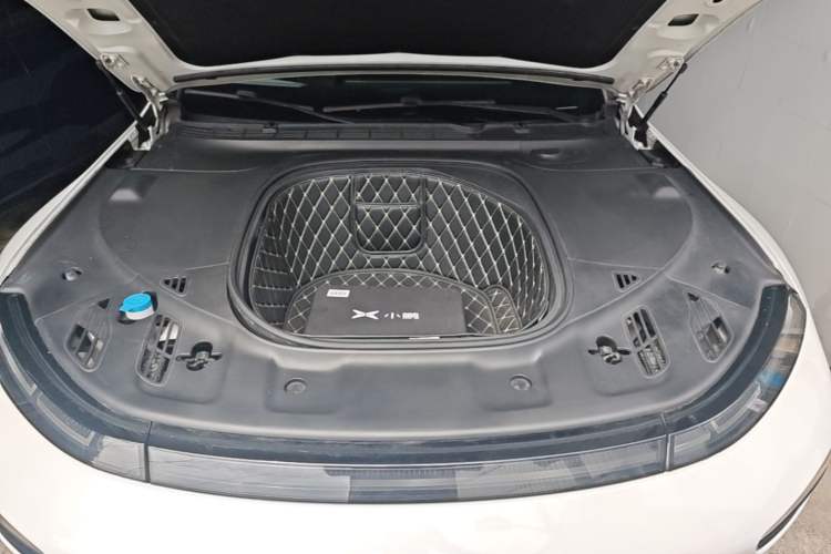Used XPeng P7 2020 562N Performance Edition Engine Bay